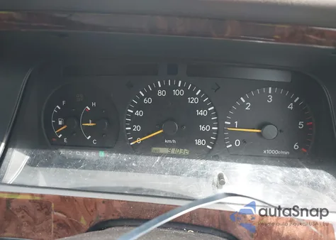 1999 Toyota Hiace z USA, uszkodzony, nr VIN KZH1000039349